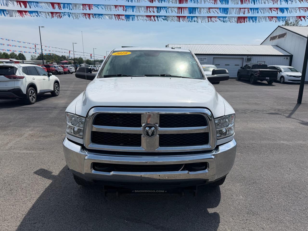 RAM 2500 Tradesman 4x4 Crew Cab 6'4" Box 2018