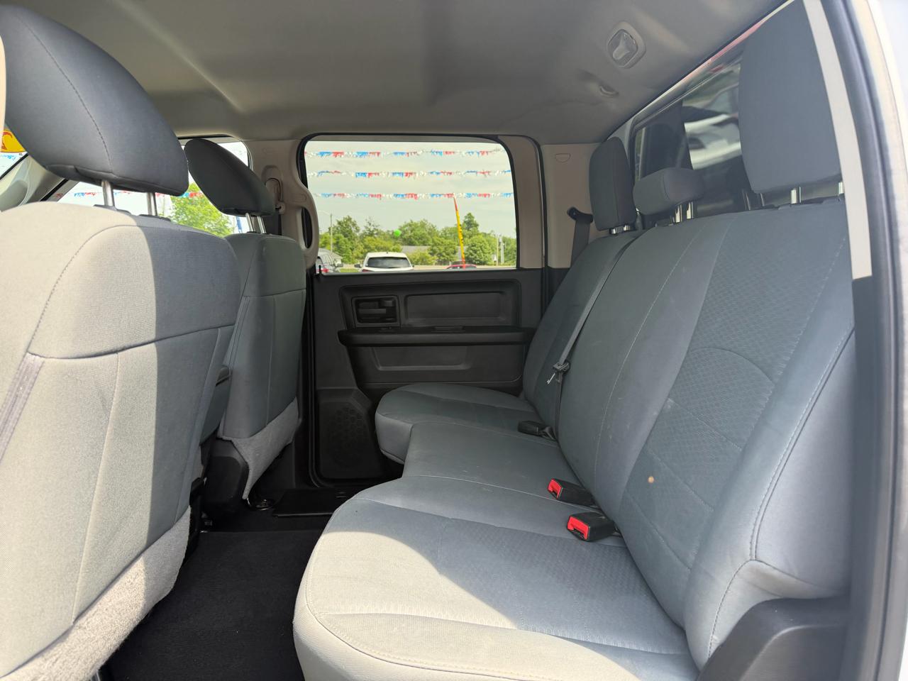 RAM 2500 Tradesman 4x4 Crew Cab 6'4" Box 2018