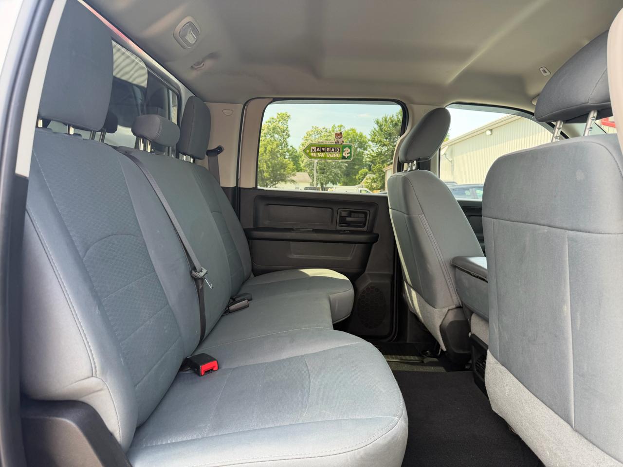 RAM 2500 Tradesman 4x4 Crew Cab 6'4" Box 2018
