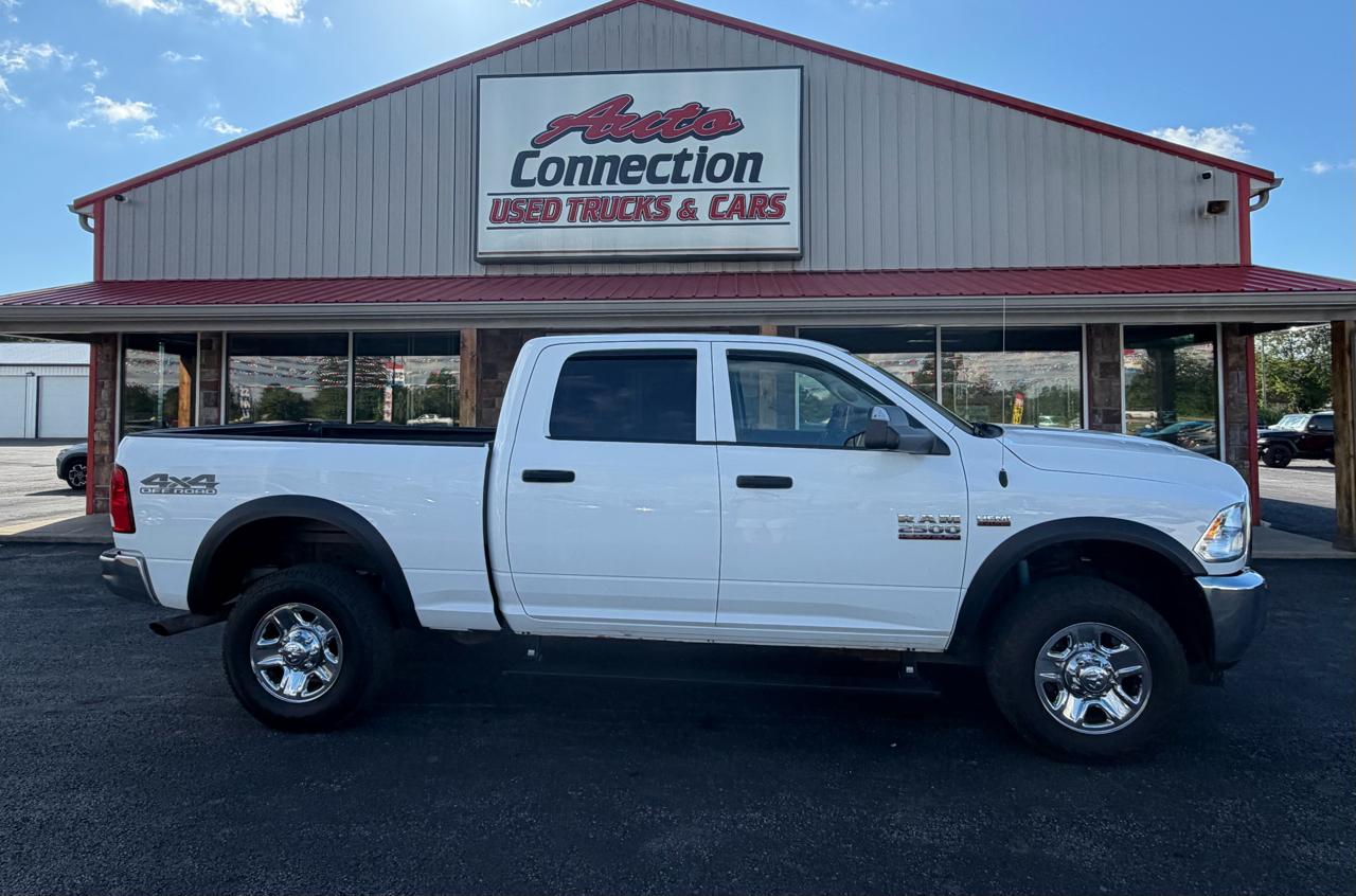 RAM 2500 Tradesman 4x4 Crew Cab 6'4" Box 2018