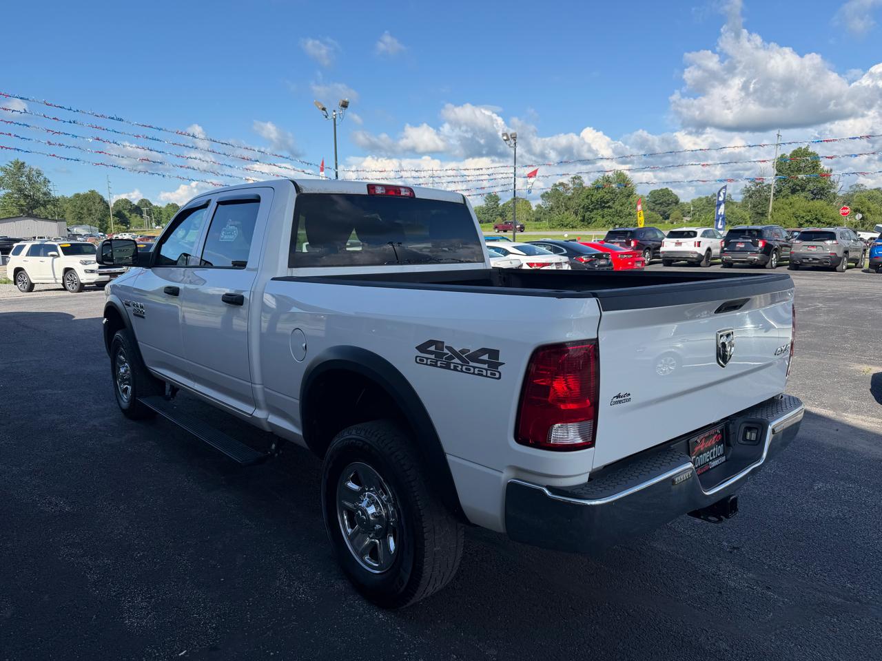 RAM 2500 Tradesman 4x4 Crew Cab 6'4" Box 2018