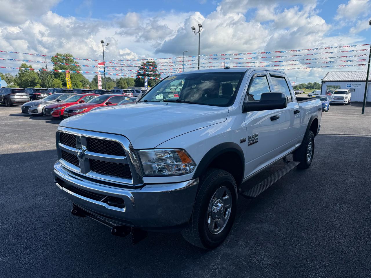 RAM 2500 Tradesman 4x4 Crew Cab 6'4" Box 2018