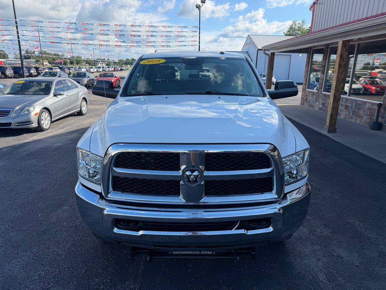 RAM 2500 Tradesman 4x4 Crew Cab 6'4" Box 2018