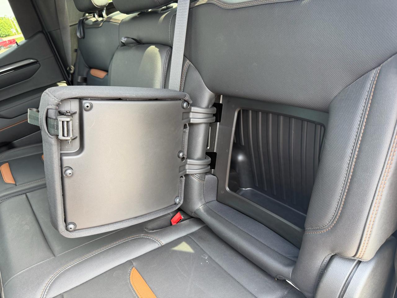 GMC Sierra 1500 4WD Crew Cab 147" AT4 2023