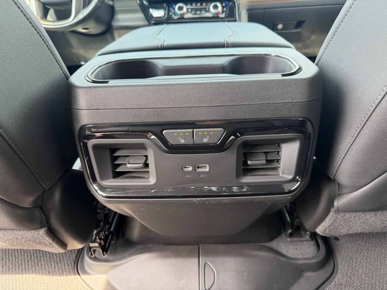 GMC Sierra 1500 4WD Crew Cab 147" AT4 2023