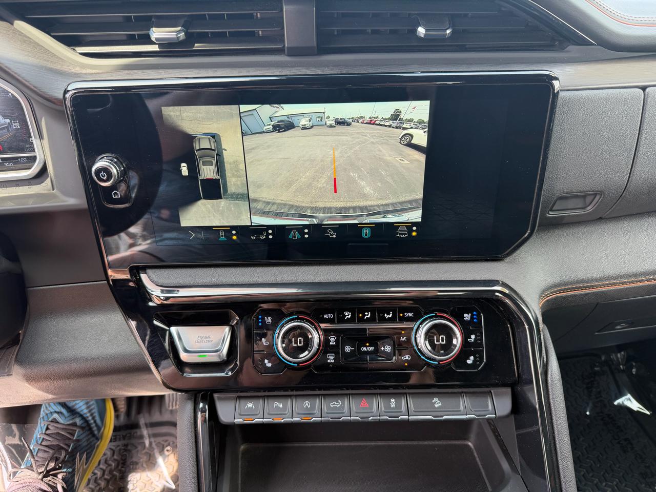 GMC Sierra 1500 4WD Crew Cab 147" AT4 2023
