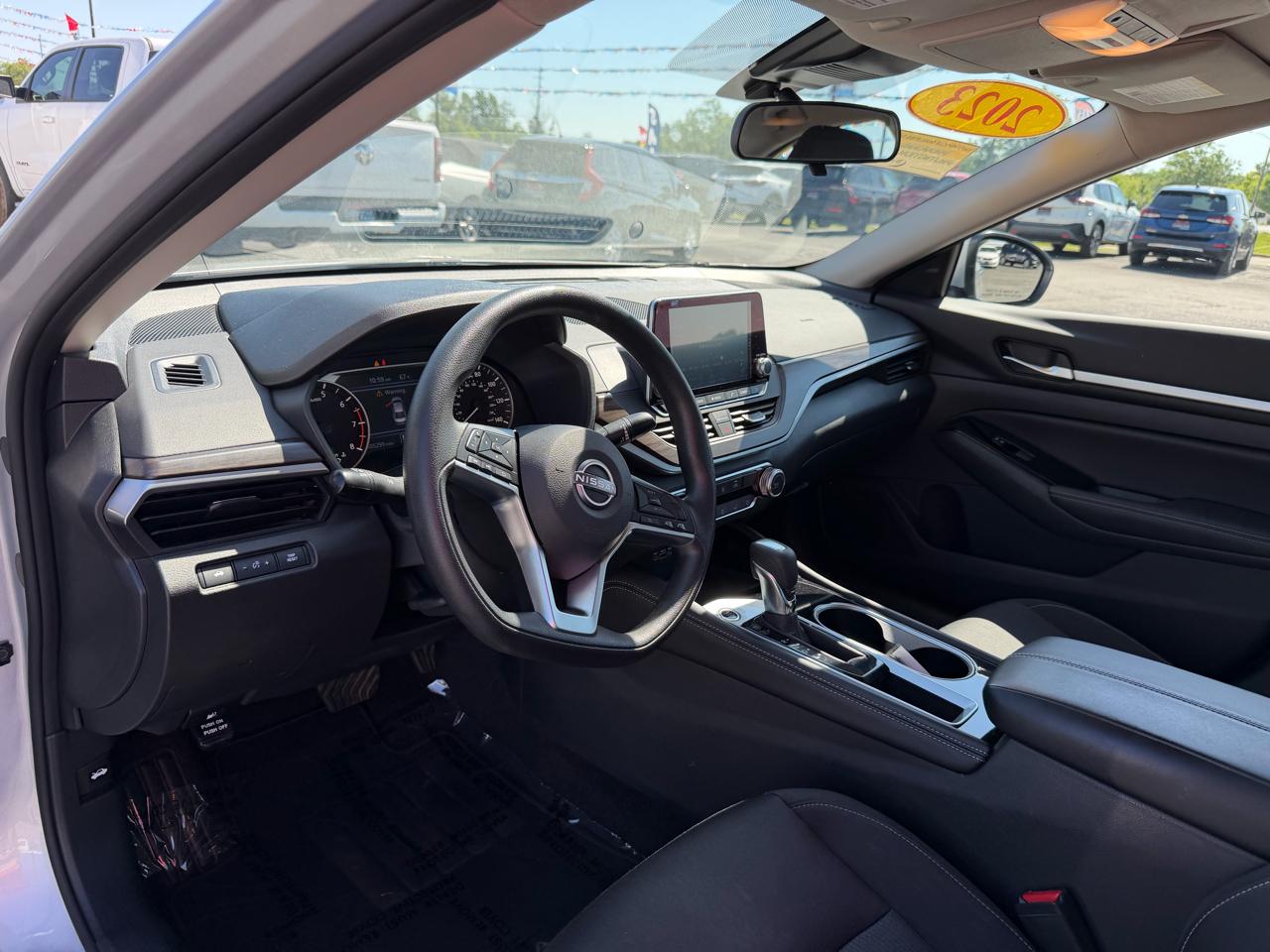 Nissan Altima 2.5 SV Sedan 2023