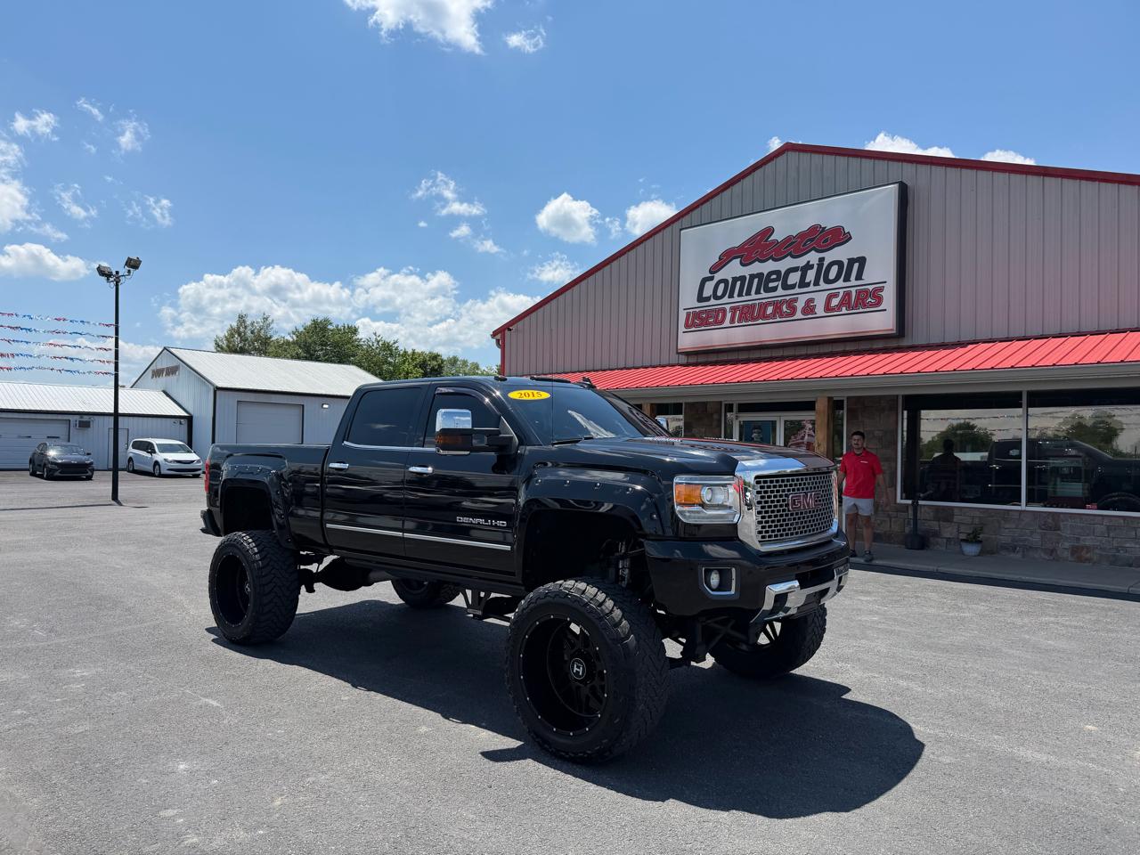 GMC Sierra 2500HD 4WD Crew Cab 153.7" Denali 2015