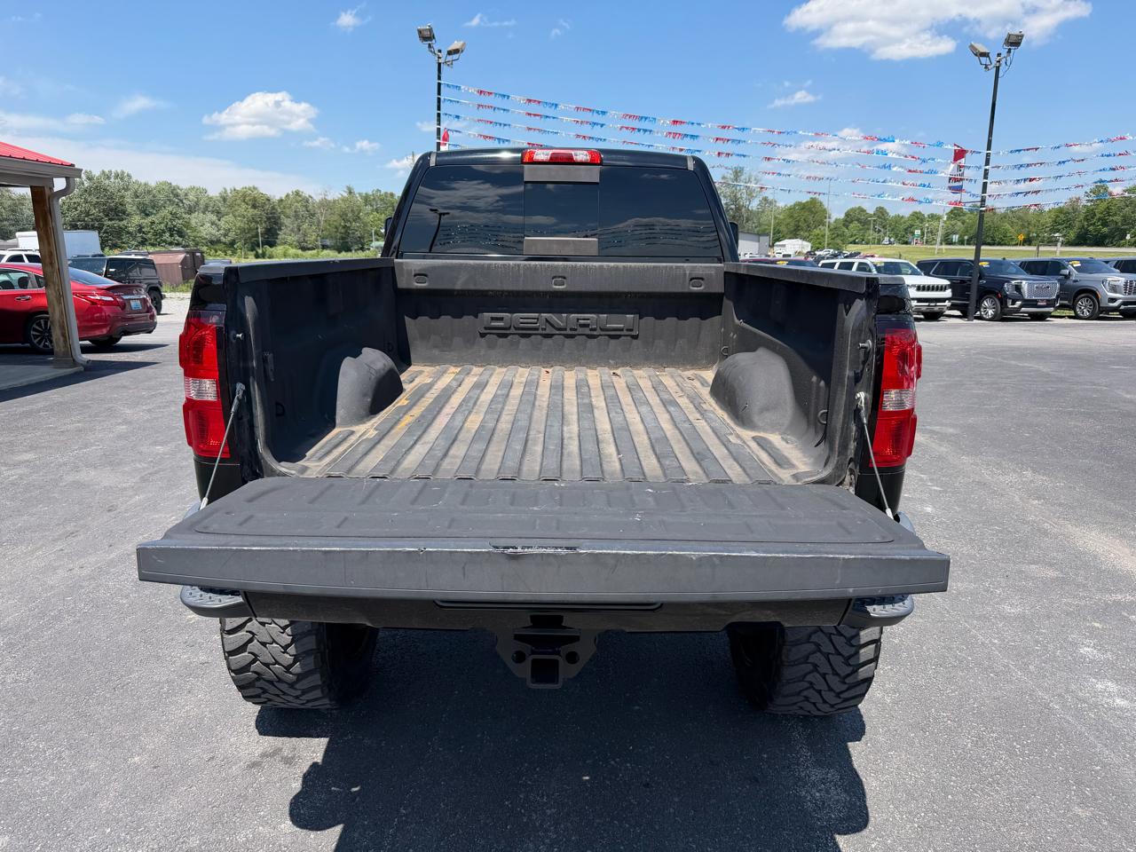 GMC Sierra 2500HD 4WD Crew Cab 153.7" Denali 2015