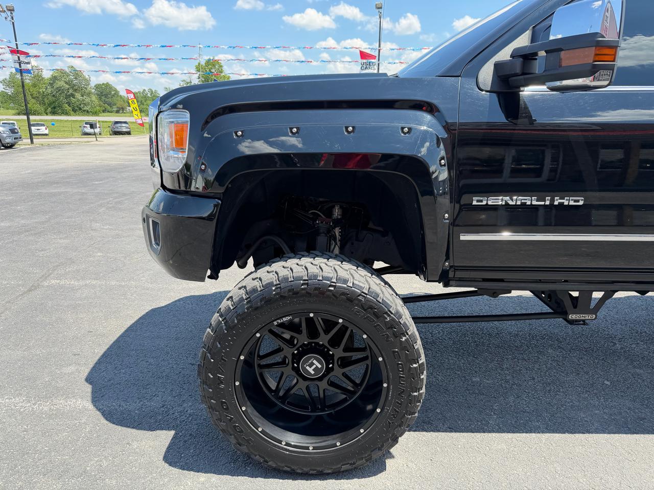 GMC Sierra 2500HD 4WD Crew Cab 153.7" Denali 2015