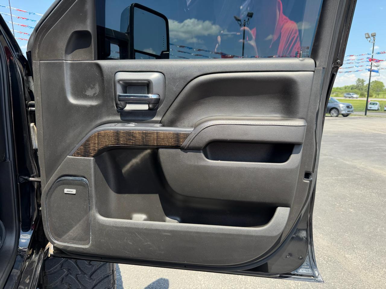 GMC Sierra 2500HD 4WD Crew Cab 153.7" Denali 2015