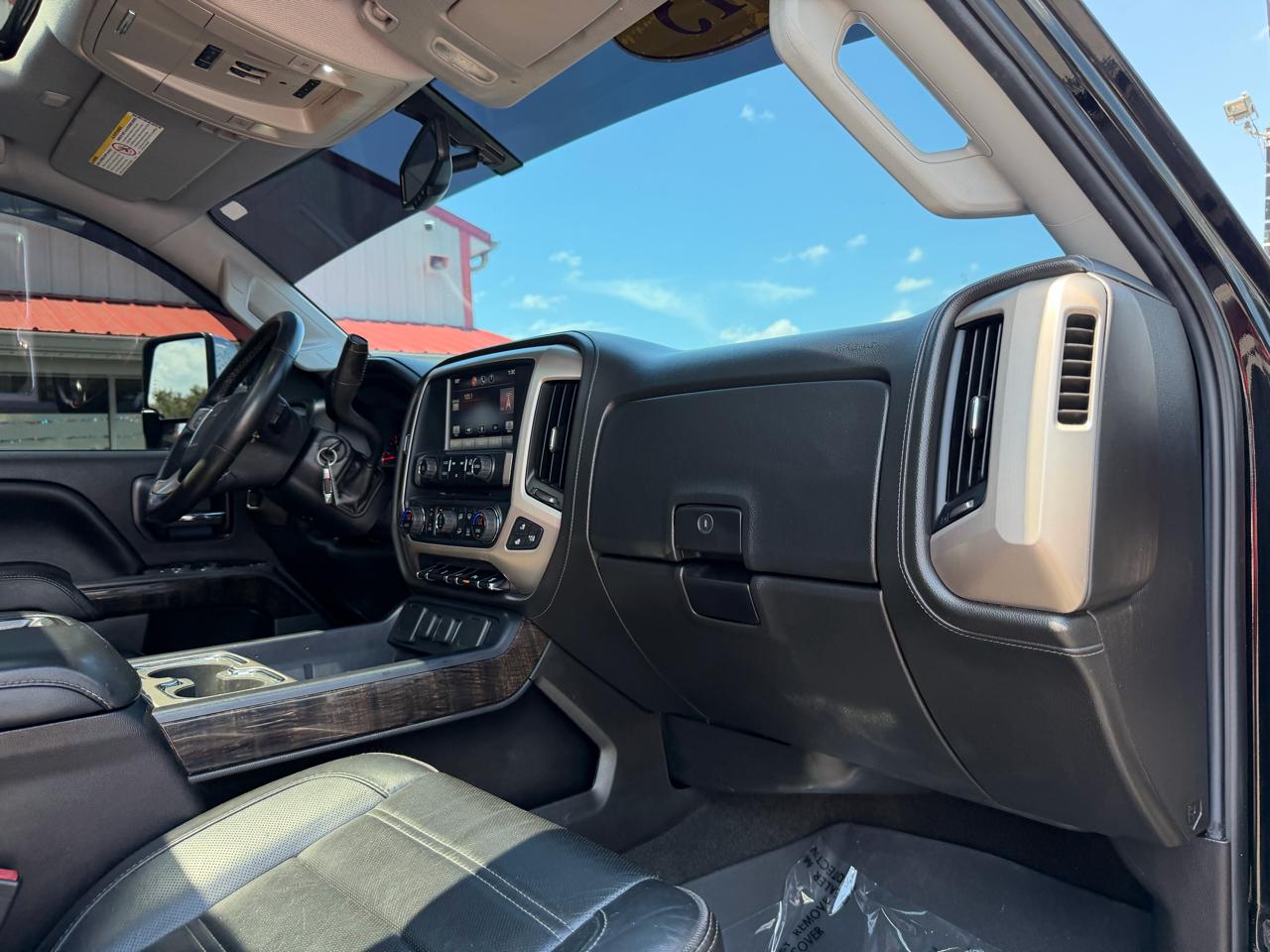 GMC Sierra 2500HD 4WD Crew Cab 153.7" Denali 2015