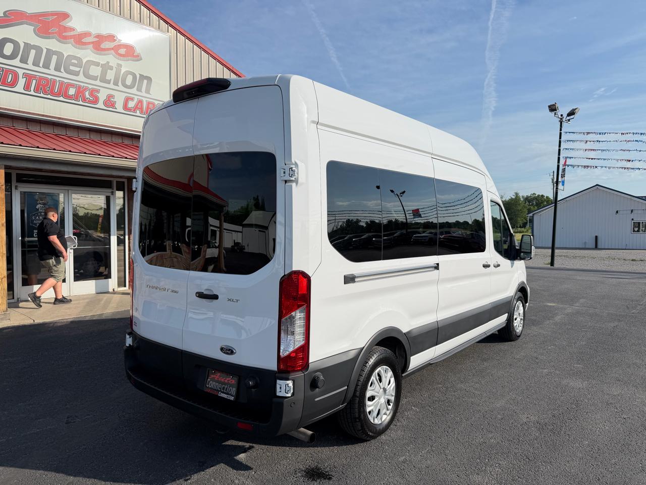 Ford Transit Passenger Wagon T-350 148" High Roof XLT RWD 2024