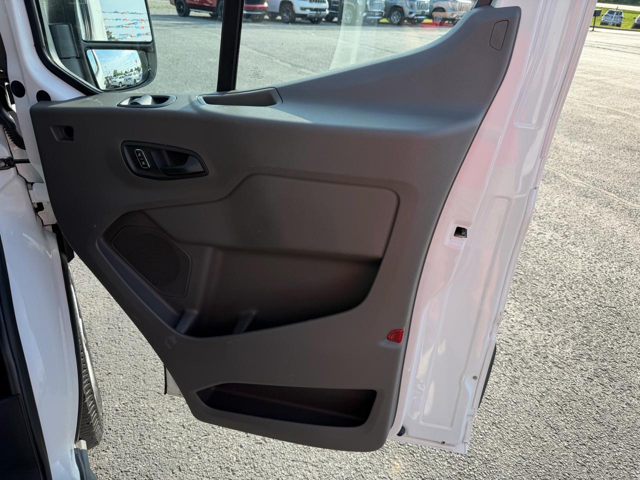 Ford Transit Passenger Wagon T-350 148" High Roof XLT RWD 2024