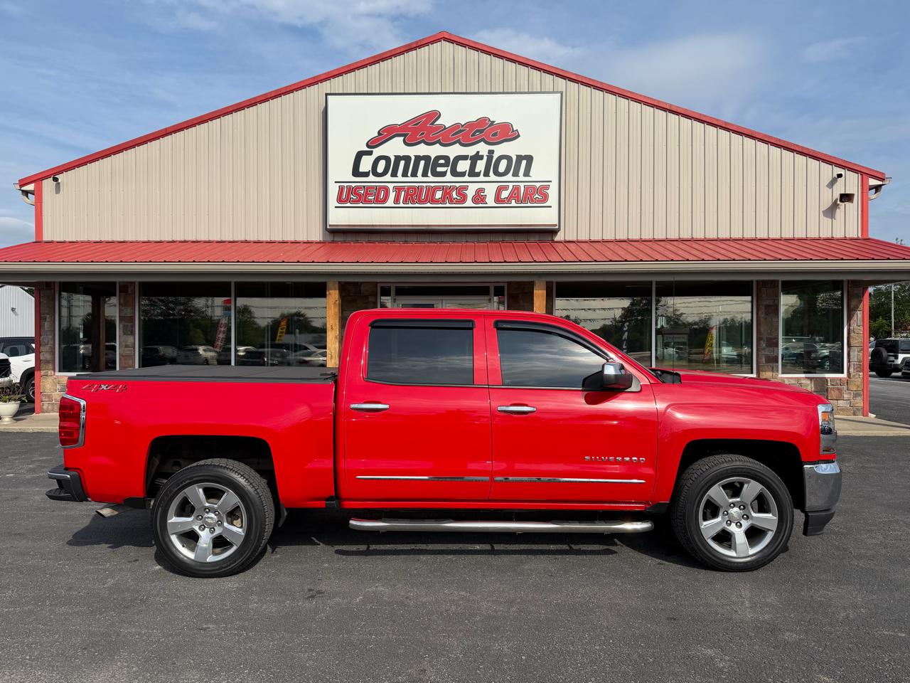 Chevrolet Silverado 1500 4WD Crew Cab 143.5" LT w/1LT 2018