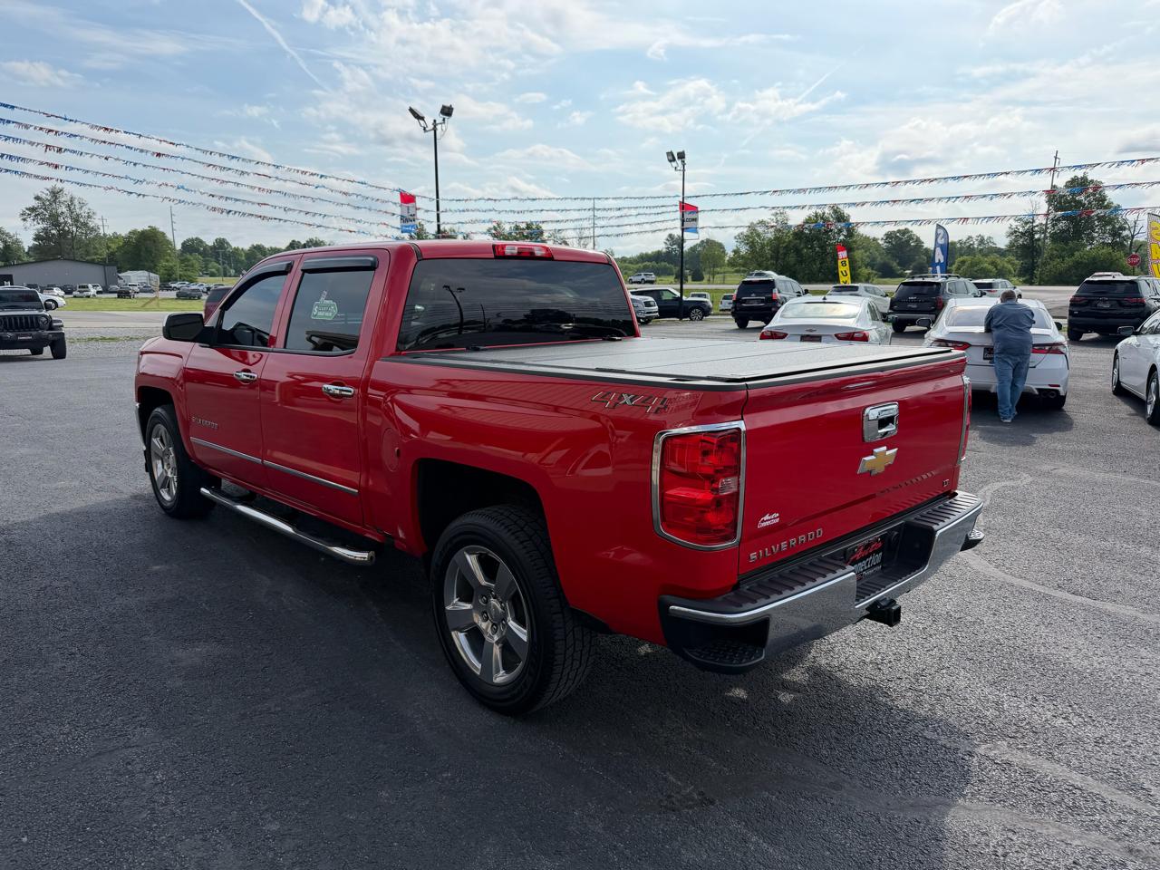 Chevrolet Silverado 1500 4WD Crew Cab 143.5" LT w/1LT 2018