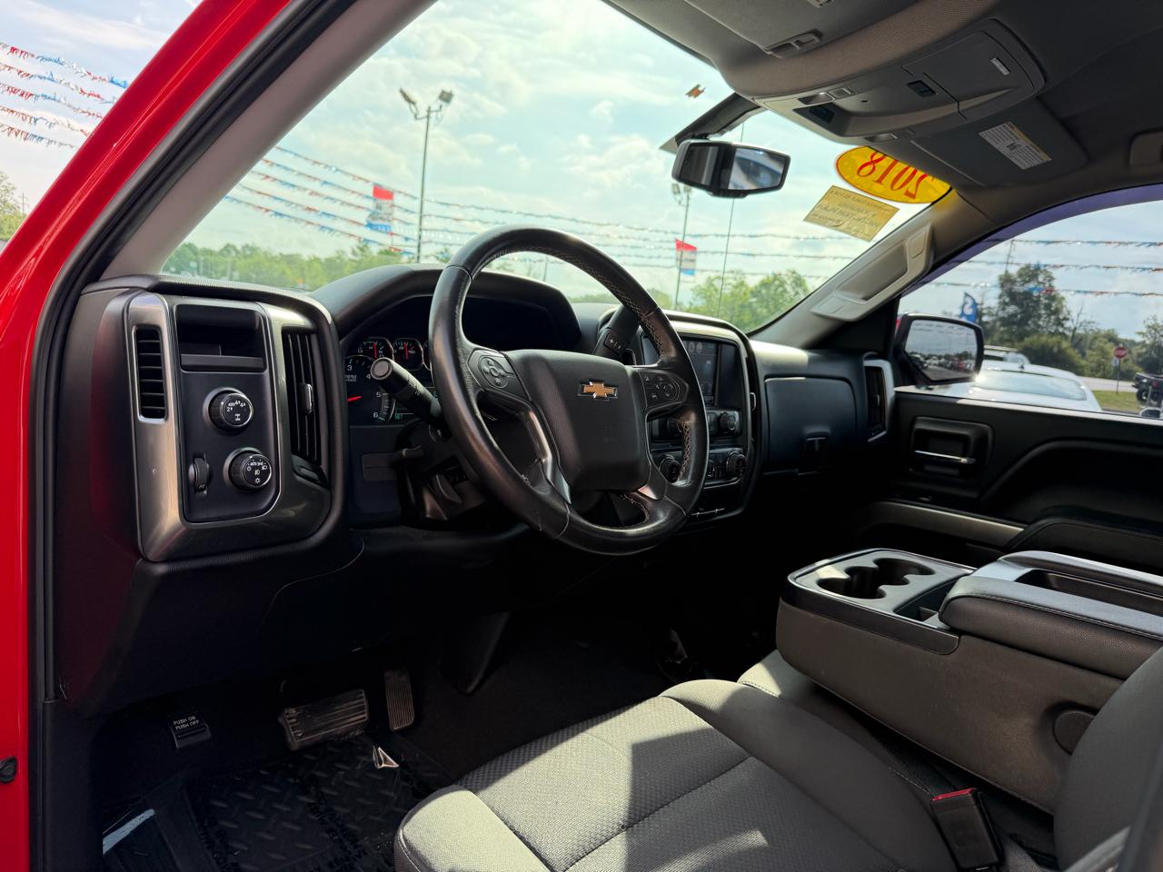 Chevrolet Silverado 1500 4WD Crew Cab 143.5" LT w/1LT 2018