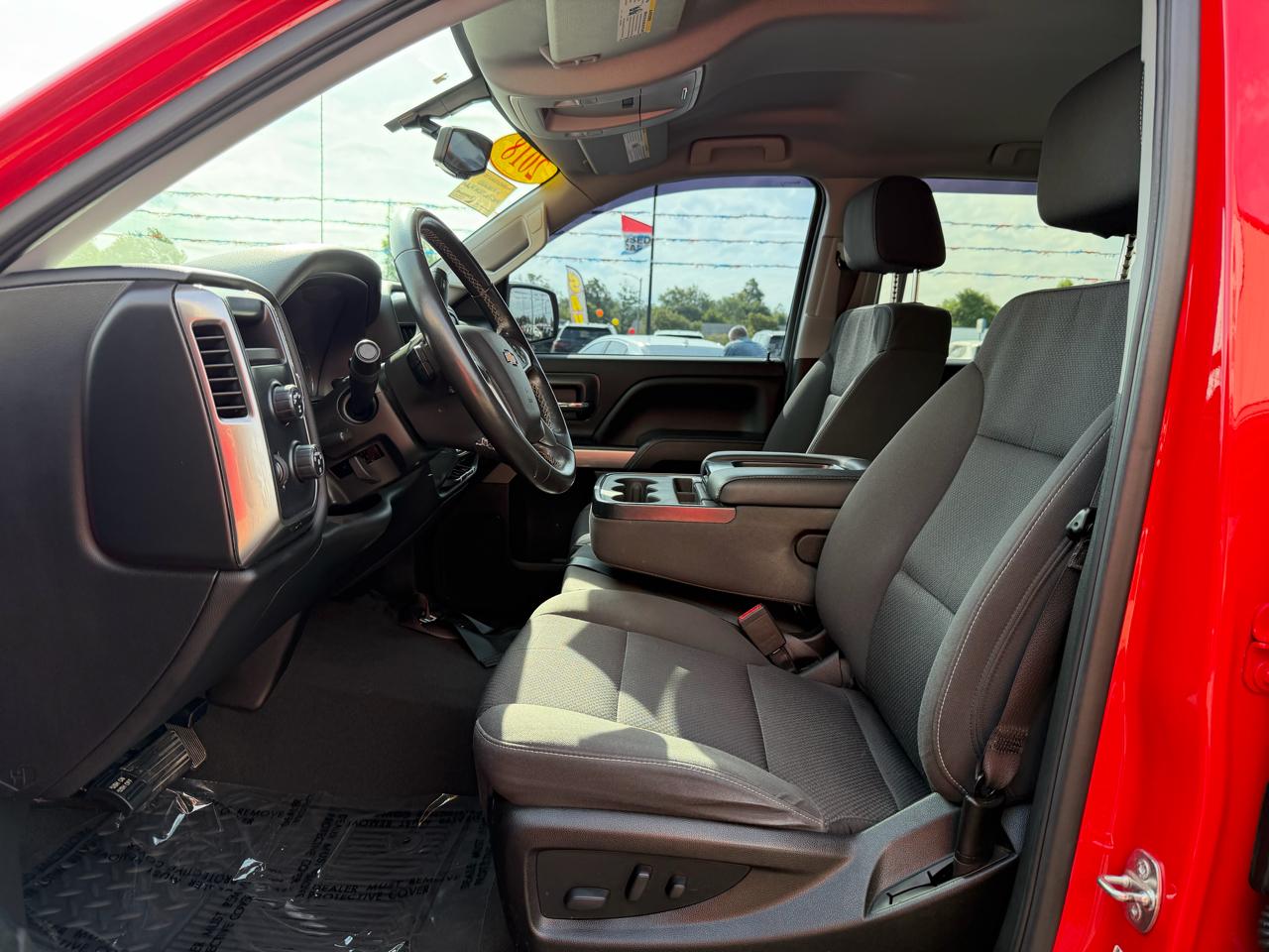 Chevrolet Silverado 1500 4WD Crew Cab 143.5" LT w/1LT 2018