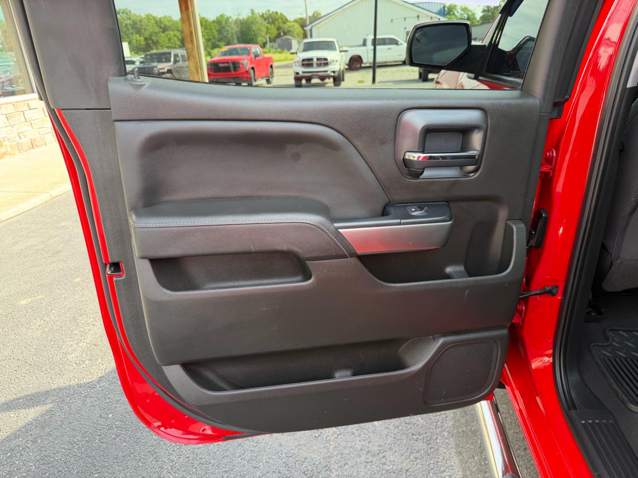 Chevrolet Silverado 1500 4WD Crew Cab 143.5" LT w/1LT 2018