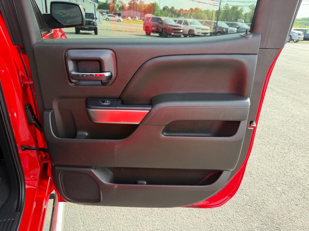 Chevrolet Silverado 1500 4WD Crew Cab 143.5" LT w/1LT 2018