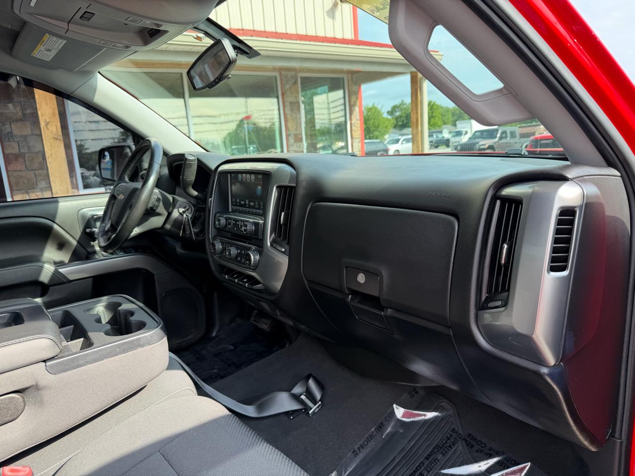 Chevrolet Silverado 1500 4WD Crew Cab 143.5" LT w/1LT 2018
