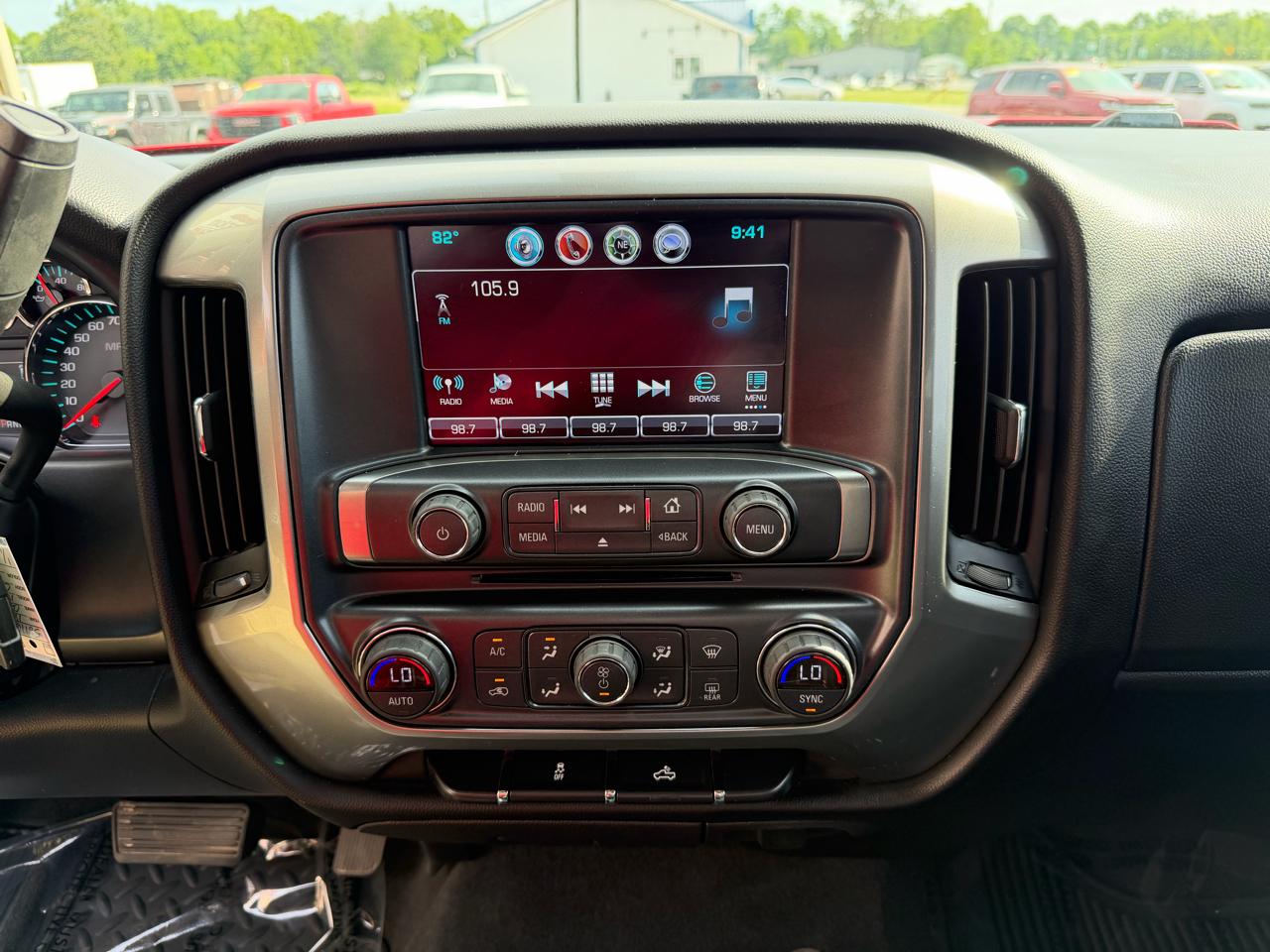 Chevrolet Silverado 1500 4WD Crew Cab 143.5" LT w/1LT 2018