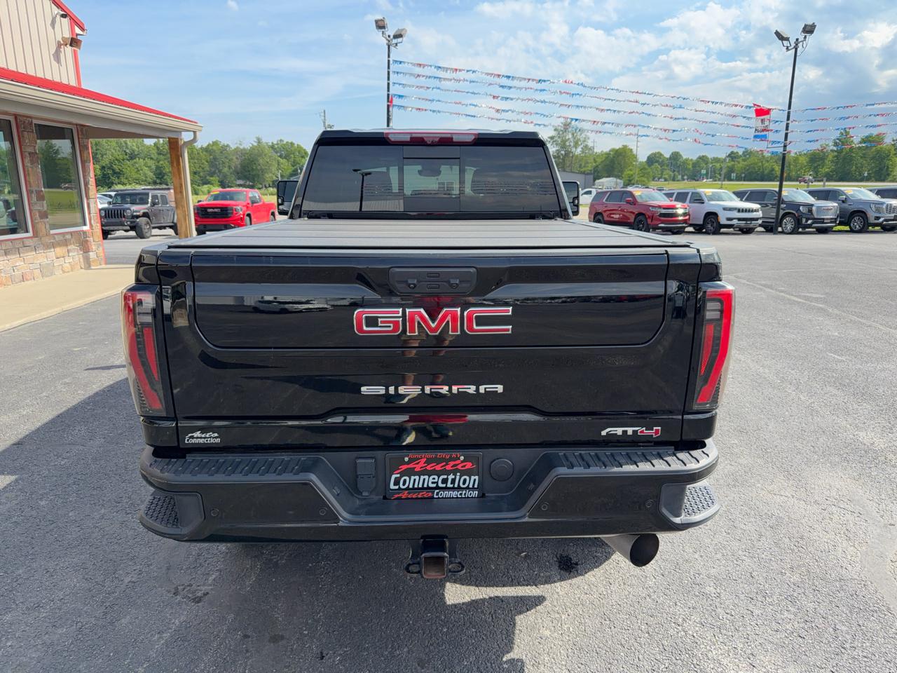 GMC Sierra 2500HD 4WD Crew Cab 159" AT4 2024