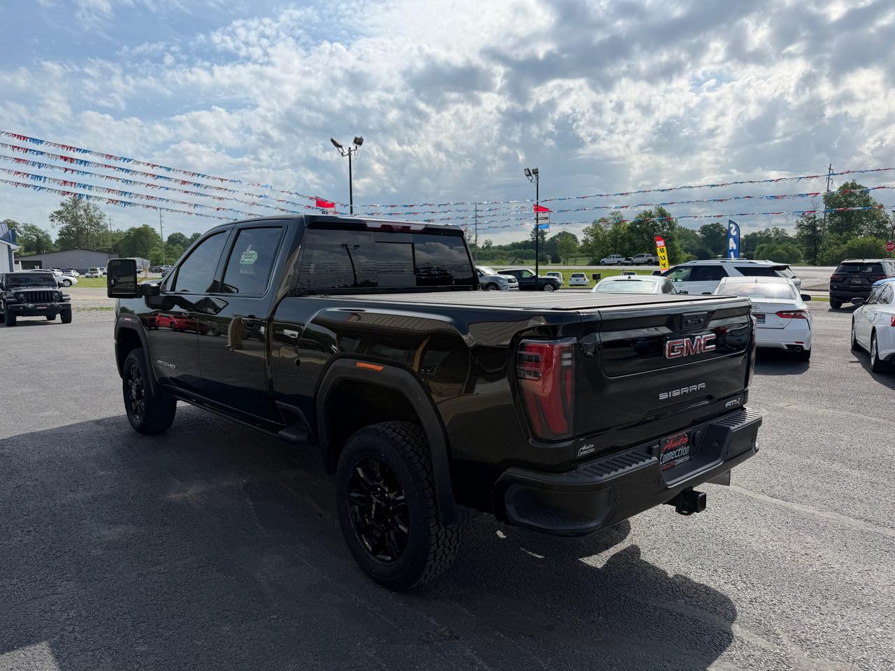 GMC Sierra 2500HD 4WD Crew Cab 159" AT4 2024