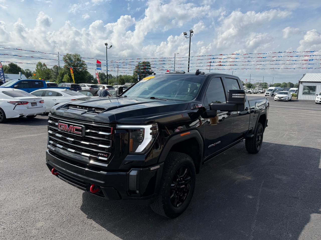GMC Sierra 2500HD 4WD Crew Cab 159" AT4 2024