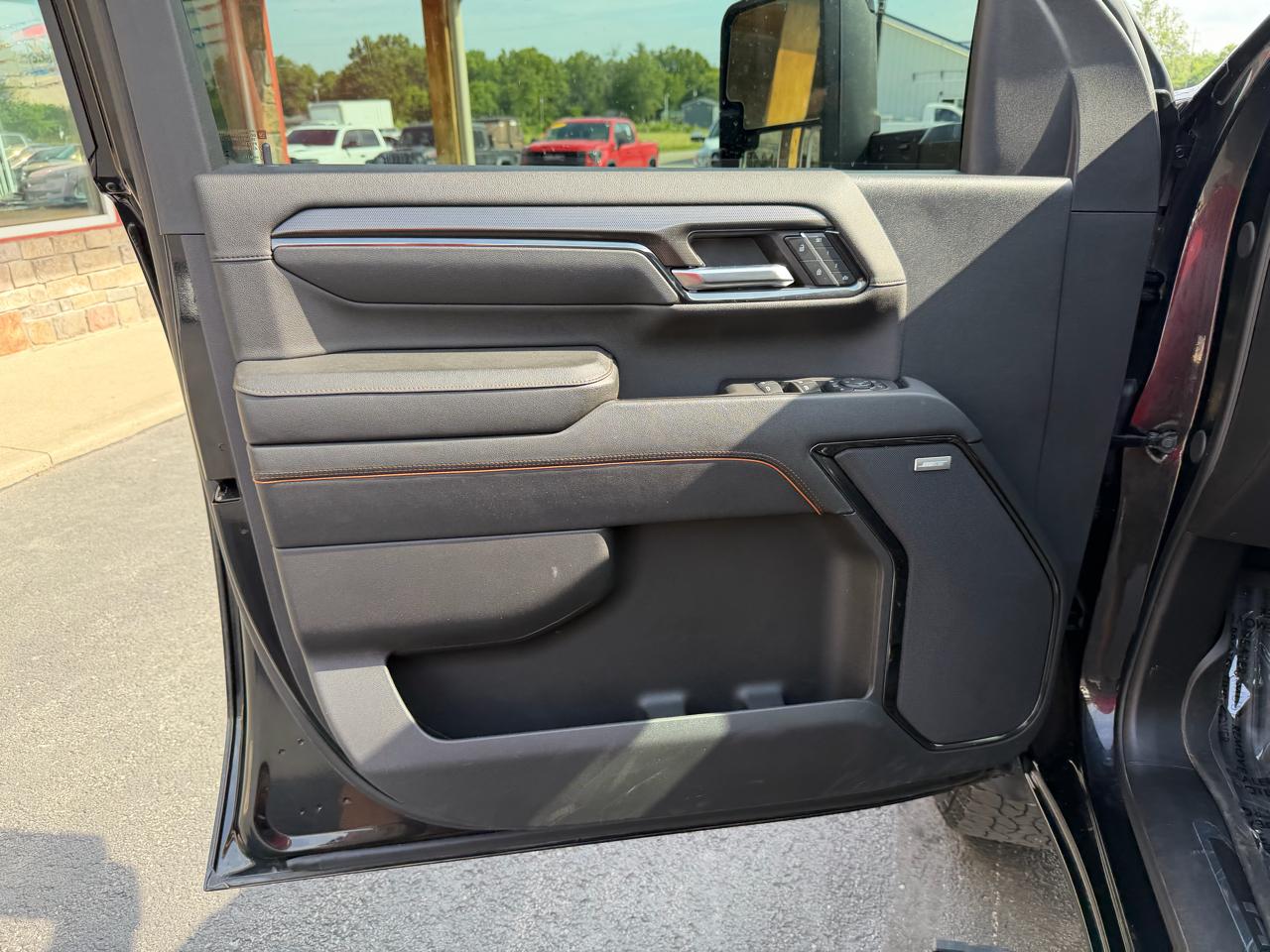 GMC Sierra 2500HD 4WD Crew Cab 159" AT4 2024