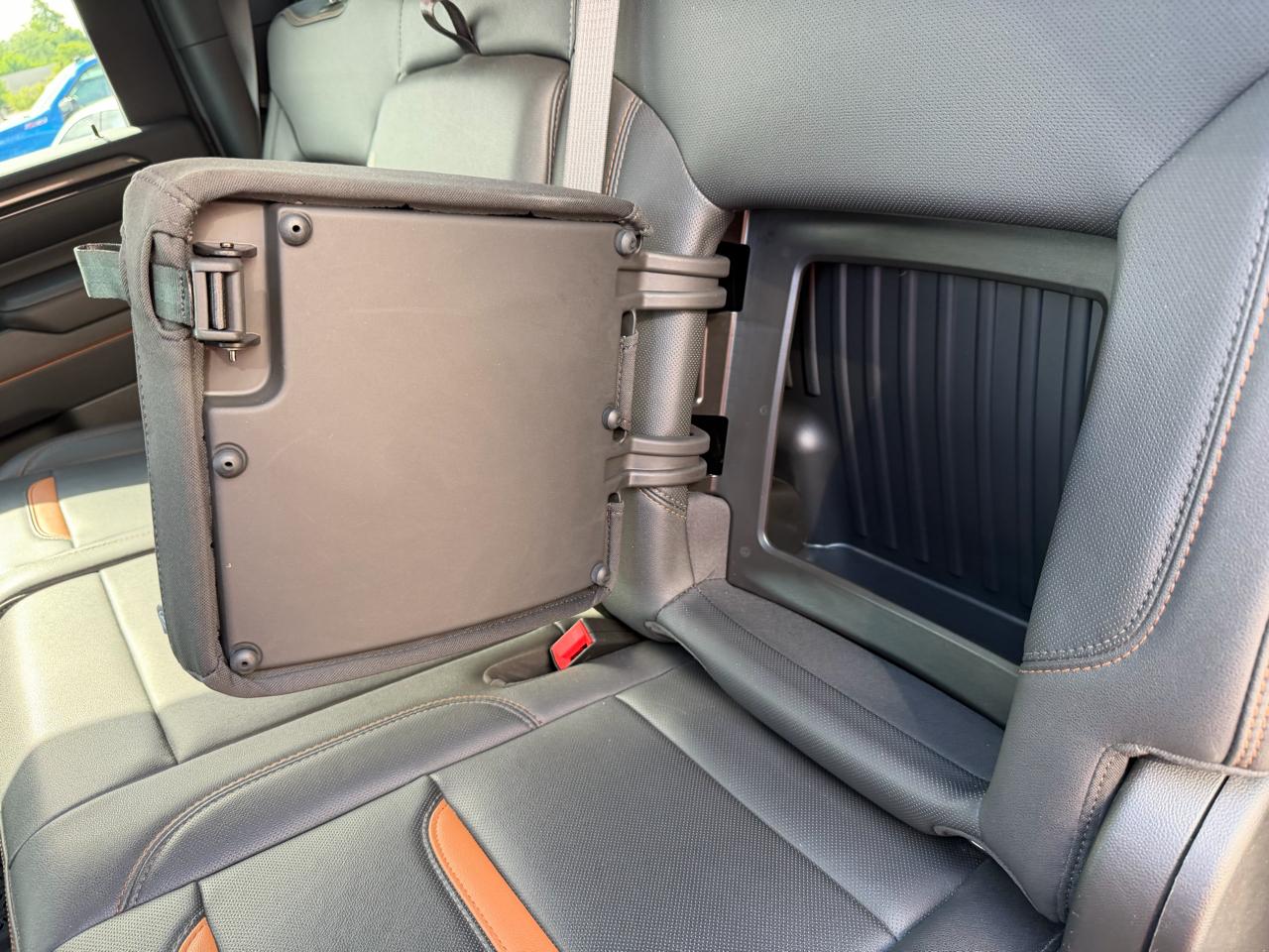 GMC Sierra 2500HD 4WD Crew Cab 159" AT4 2024