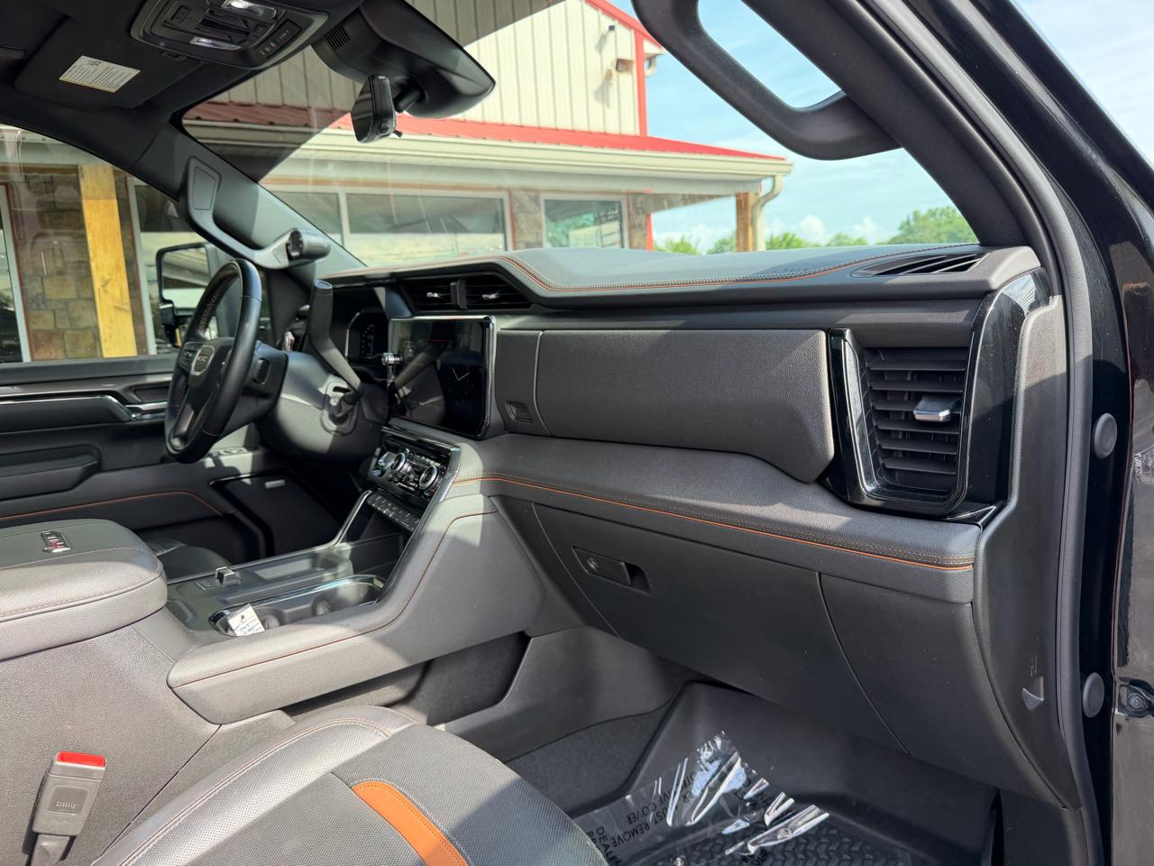 GMC Sierra 2500HD 4WD Crew Cab 159" AT4 2024