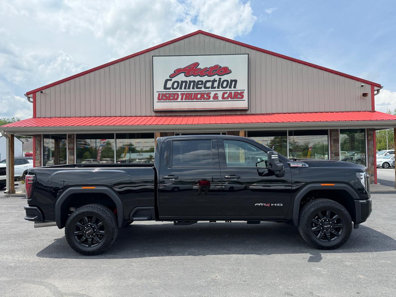 GMC Sierra 2500HD 4WD Crew Cab 159" AT4 2025