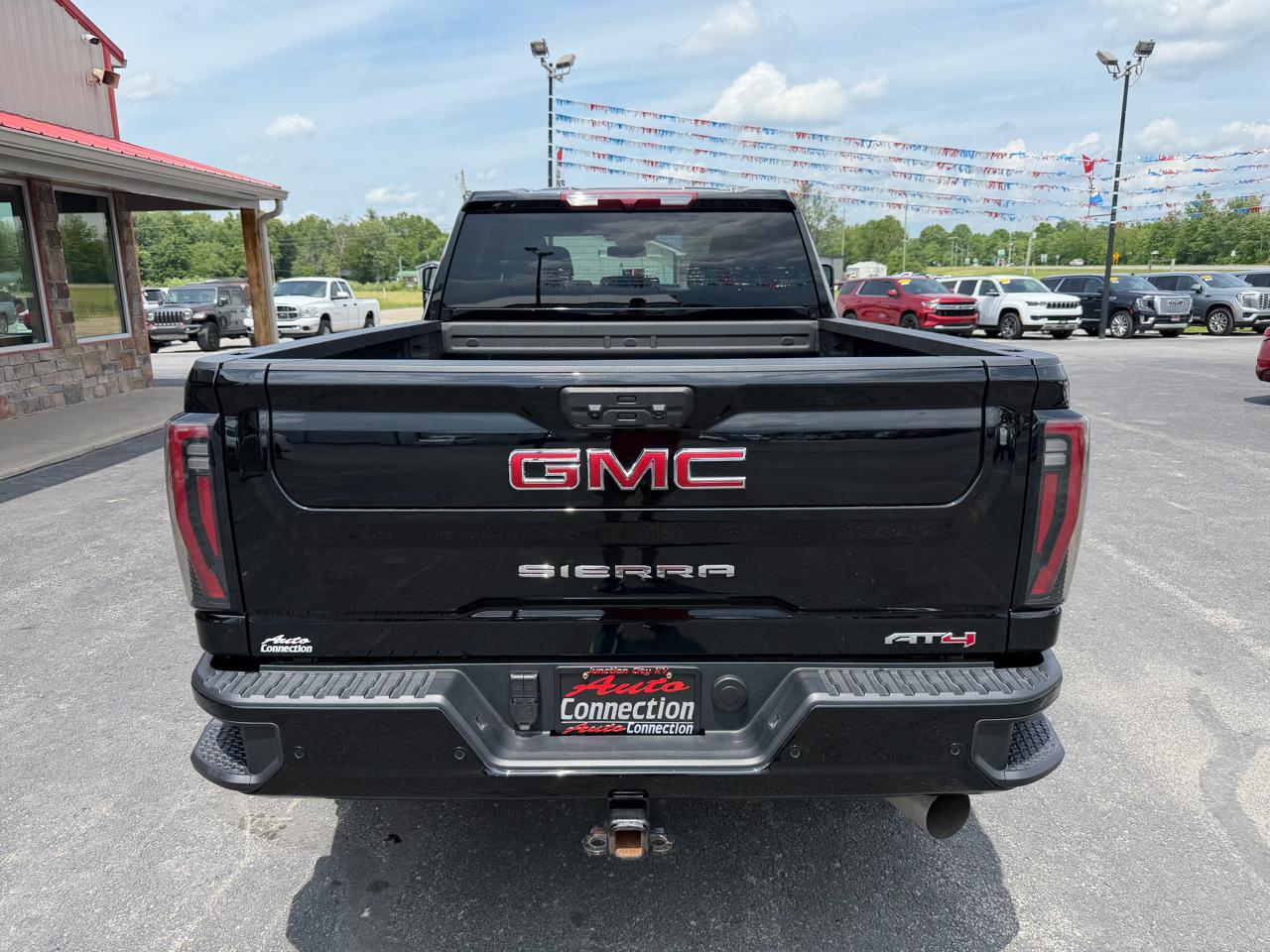 GMC Sierra 2500HD 4WD Crew Cab 159" AT4 2025