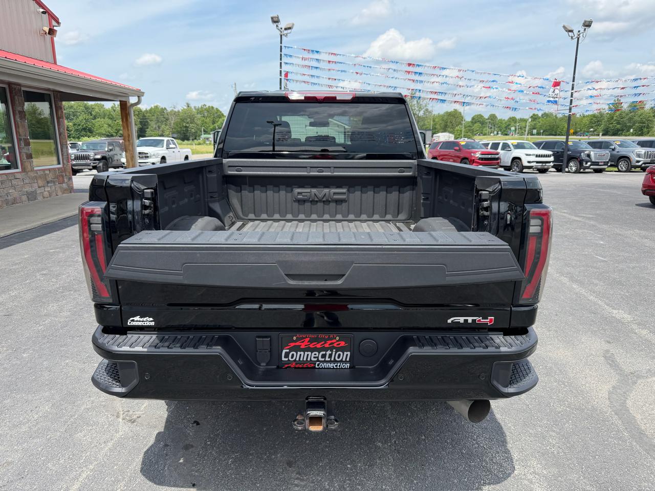 GMC Sierra 2500HD 4WD Crew Cab 159" AT4 2025
