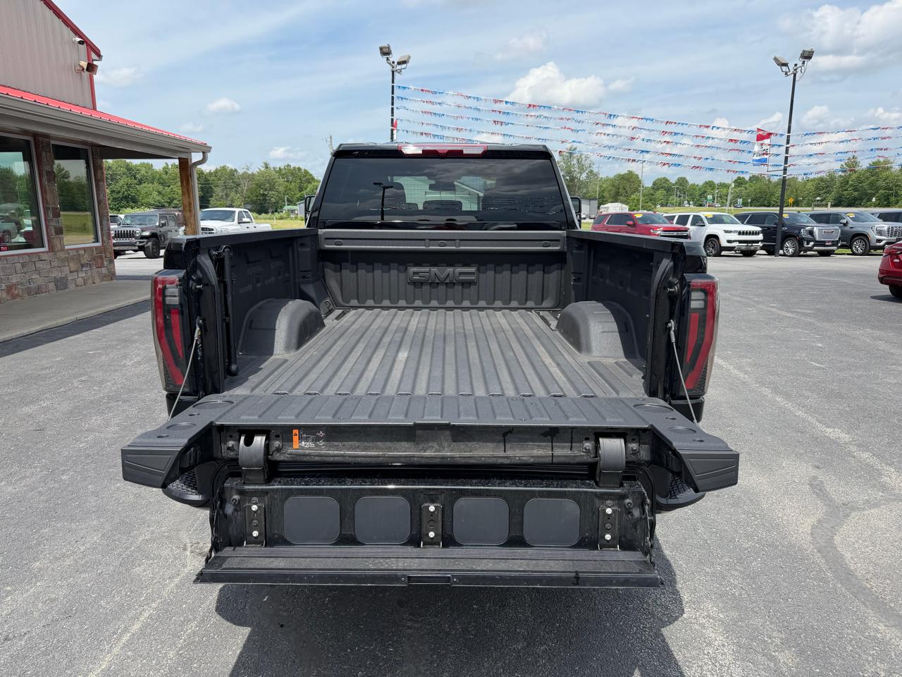 GMC Sierra 2500HD 4WD Crew Cab 159" AT4 2025