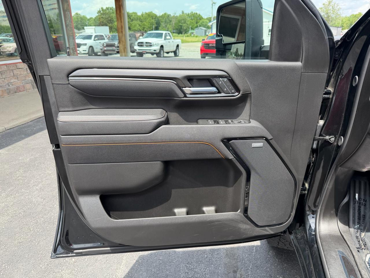 GMC Sierra 2500HD 4WD Crew Cab 159" AT4 2025
