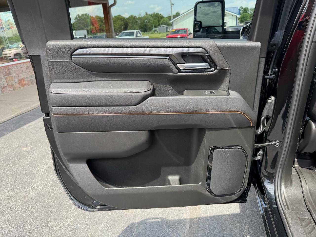 GMC Sierra 2500HD 4WD Crew Cab 159" AT4 2025
