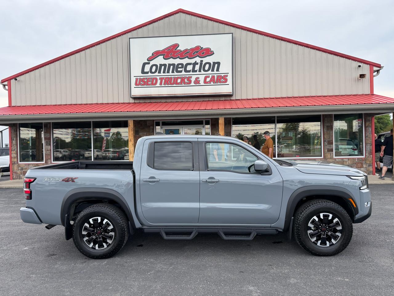 Nissan Frontier Crew Cab 4x4 PRO-4X 2024