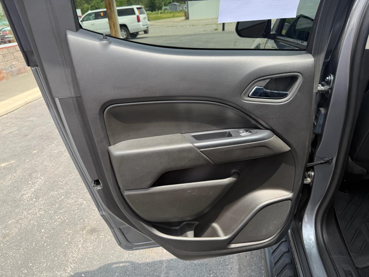 Chevrolet Colorado 4WD Crew Cab 141" LT 2021