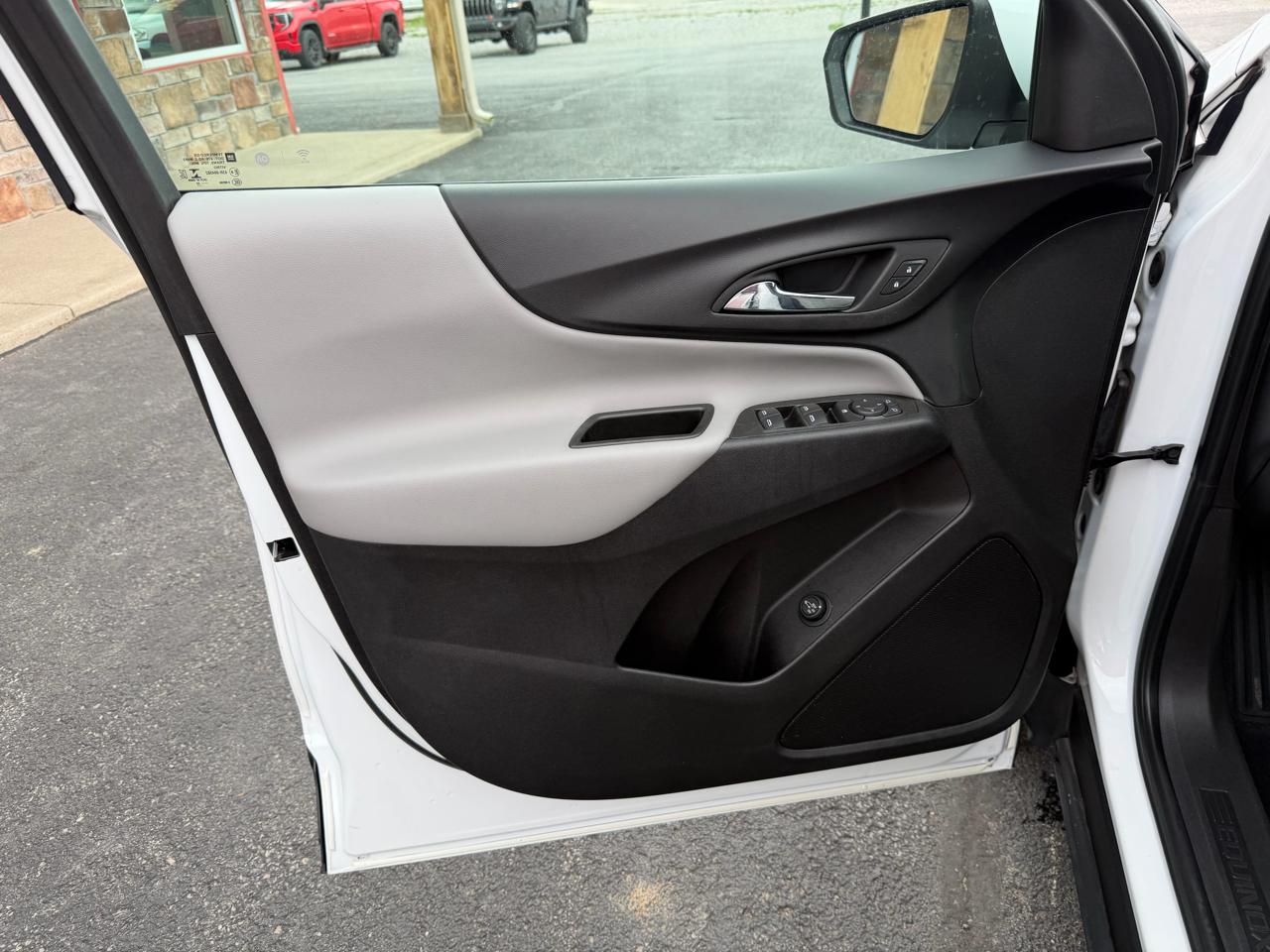 Chevrolet Equinox FWD 4dr LT w/2FL 2022
