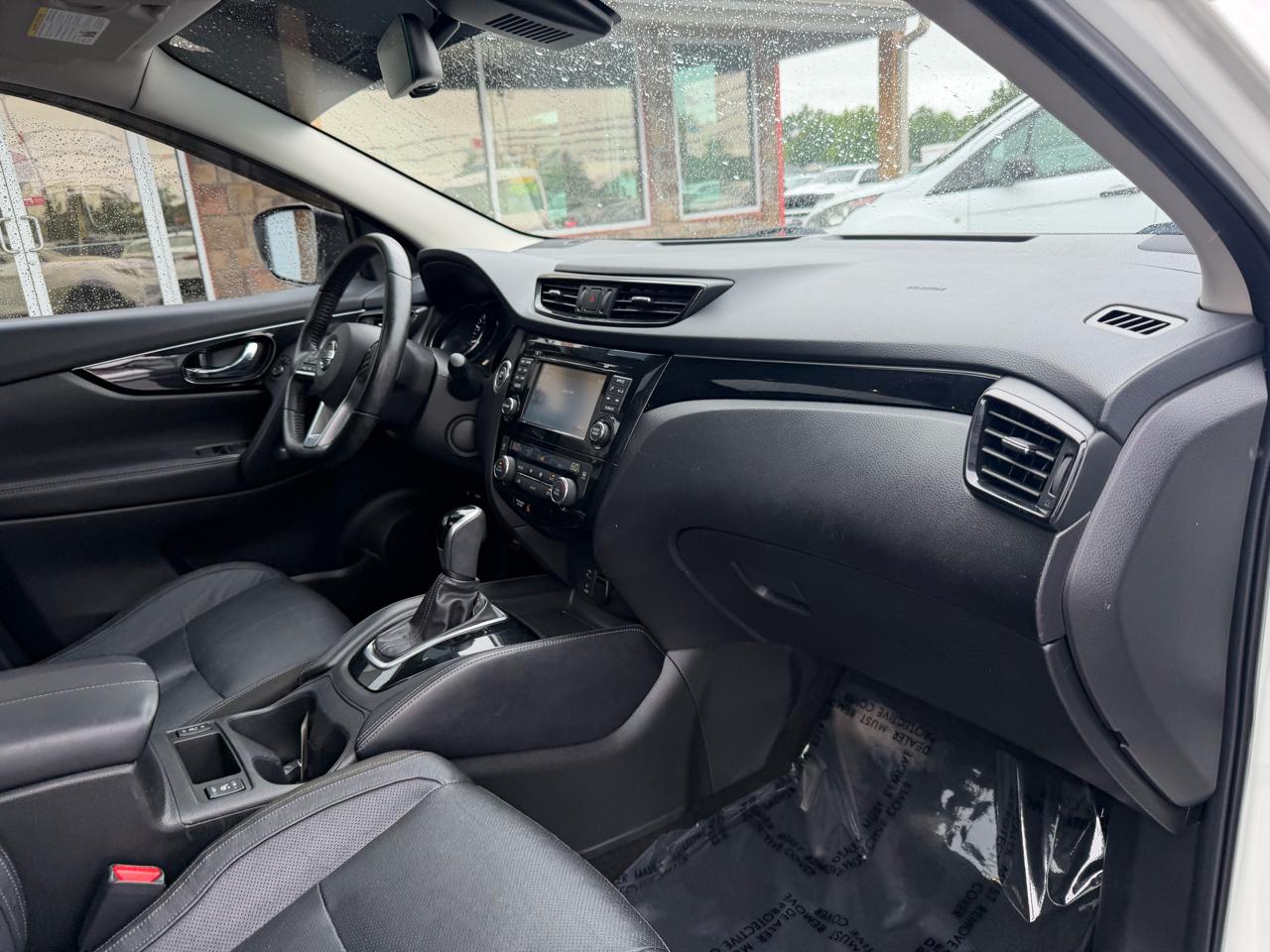 Nissan Rogue Sport AWD SL 2017