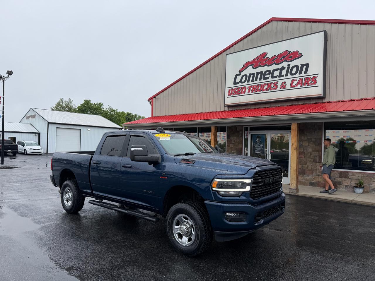 RAM 2500 Big Horn 4x4 Crew Cab 6'4" Box 2024