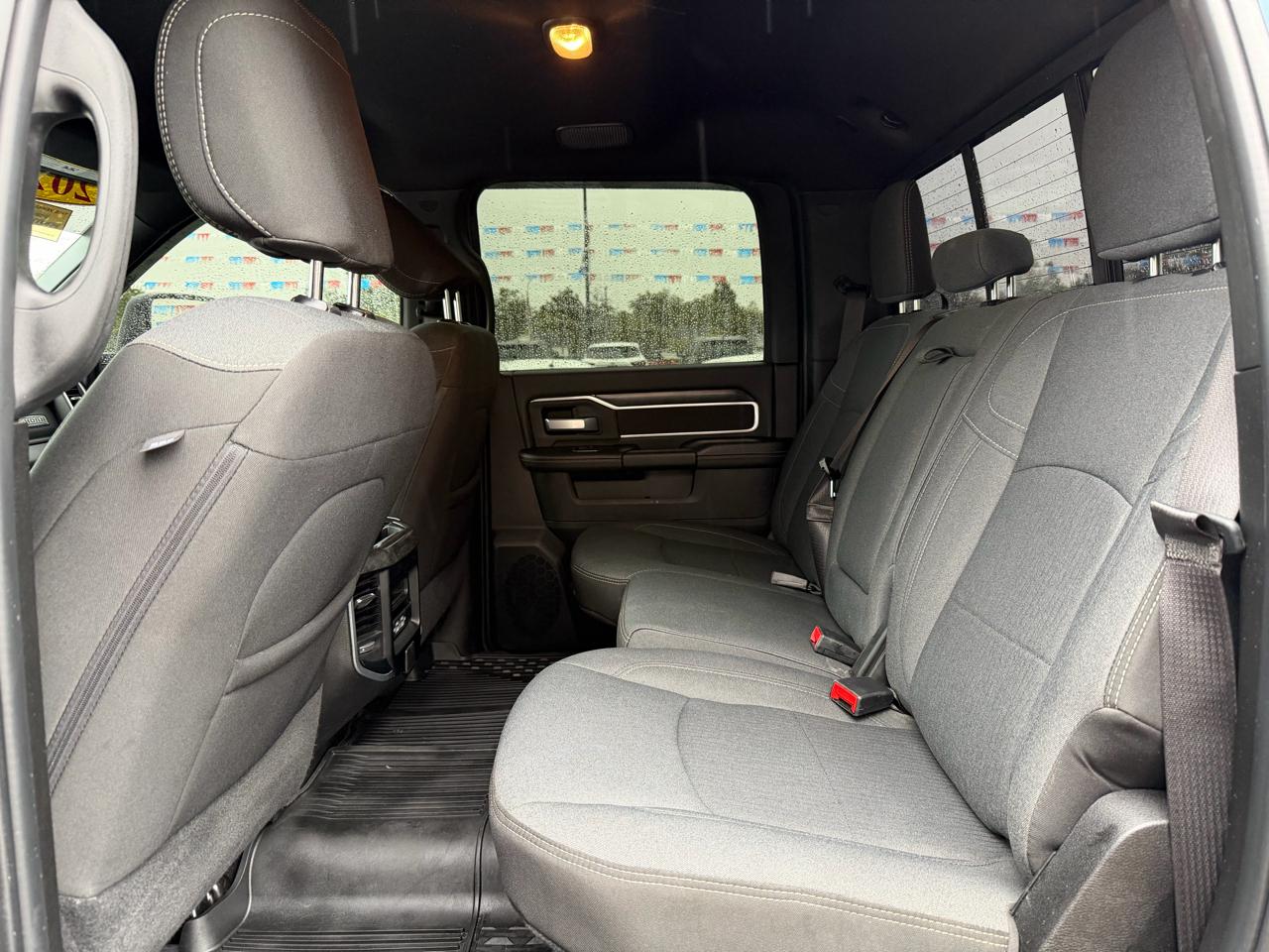 RAM 2500 Big Horn 4x4 Crew Cab 6'4" Box 2024