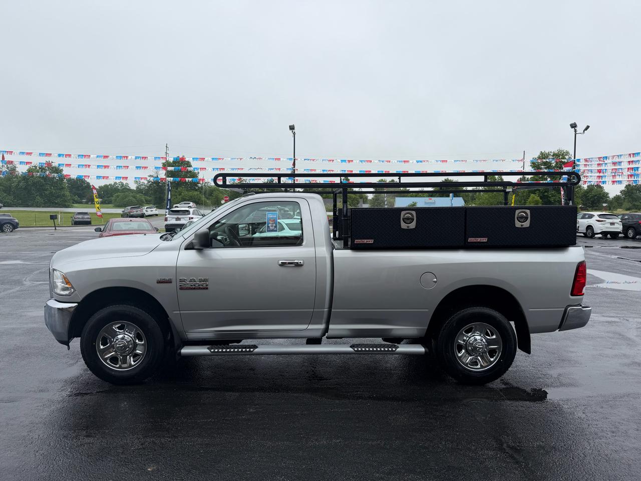 RAM 2500 SLT 4x2 Reg Cab 8' Box 2017