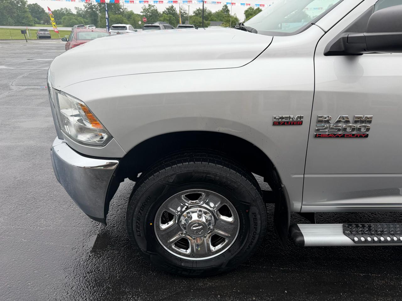 RAM 2500 SLT 4x2 Reg Cab 8' Box 2017