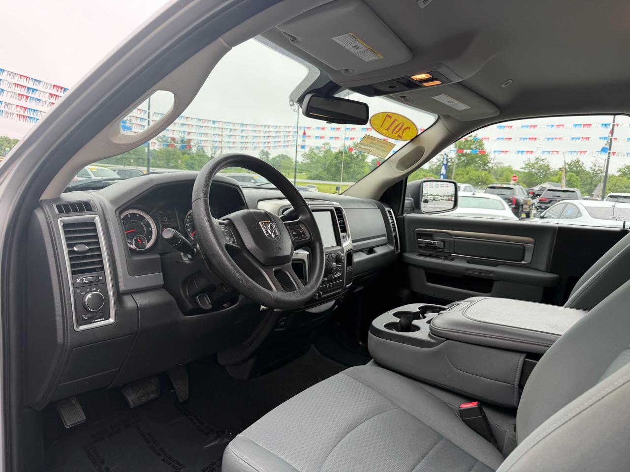RAM 2500 SLT 4x2 Reg Cab 8' Box 2017