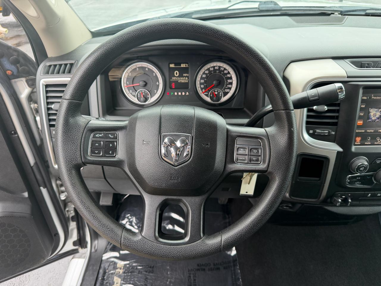 RAM 2500 SLT 4x2 Reg Cab 8' Box 2017