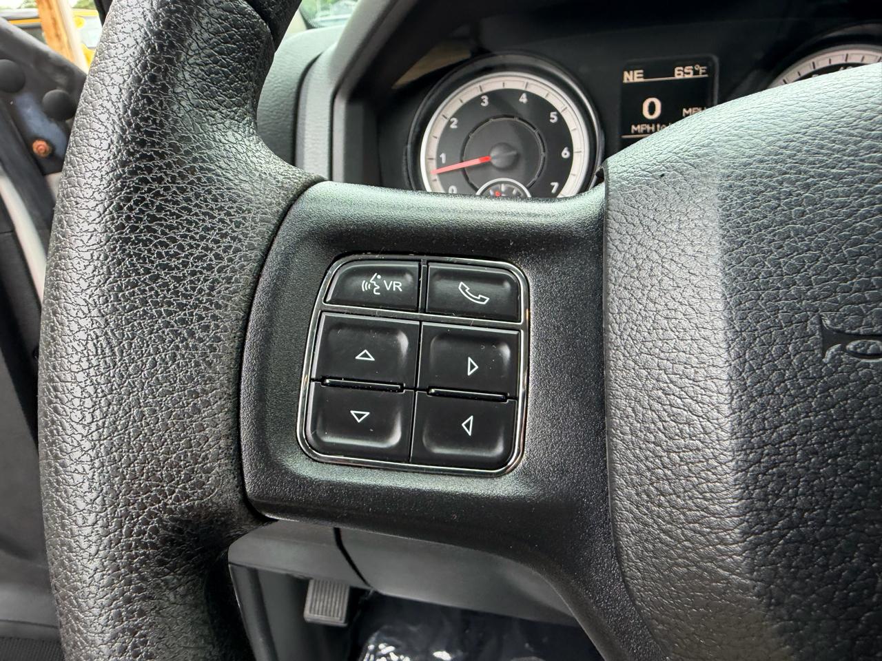 RAM 2500 SLT 4x2 Reg Cab 8' Box 2017