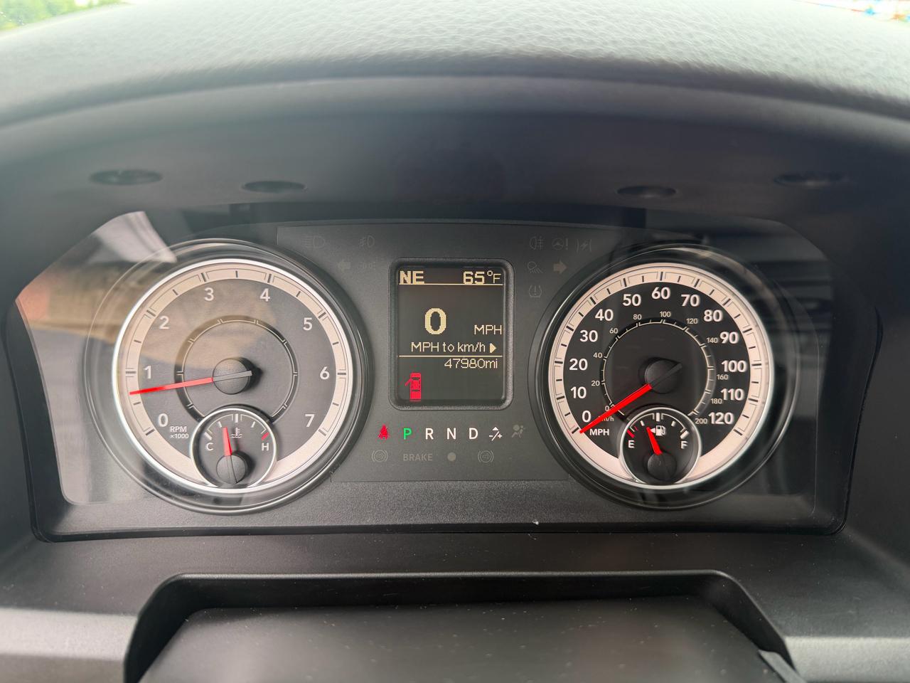 RAM 2500 SLT 4x2 Reg Cab 8' Box 2017